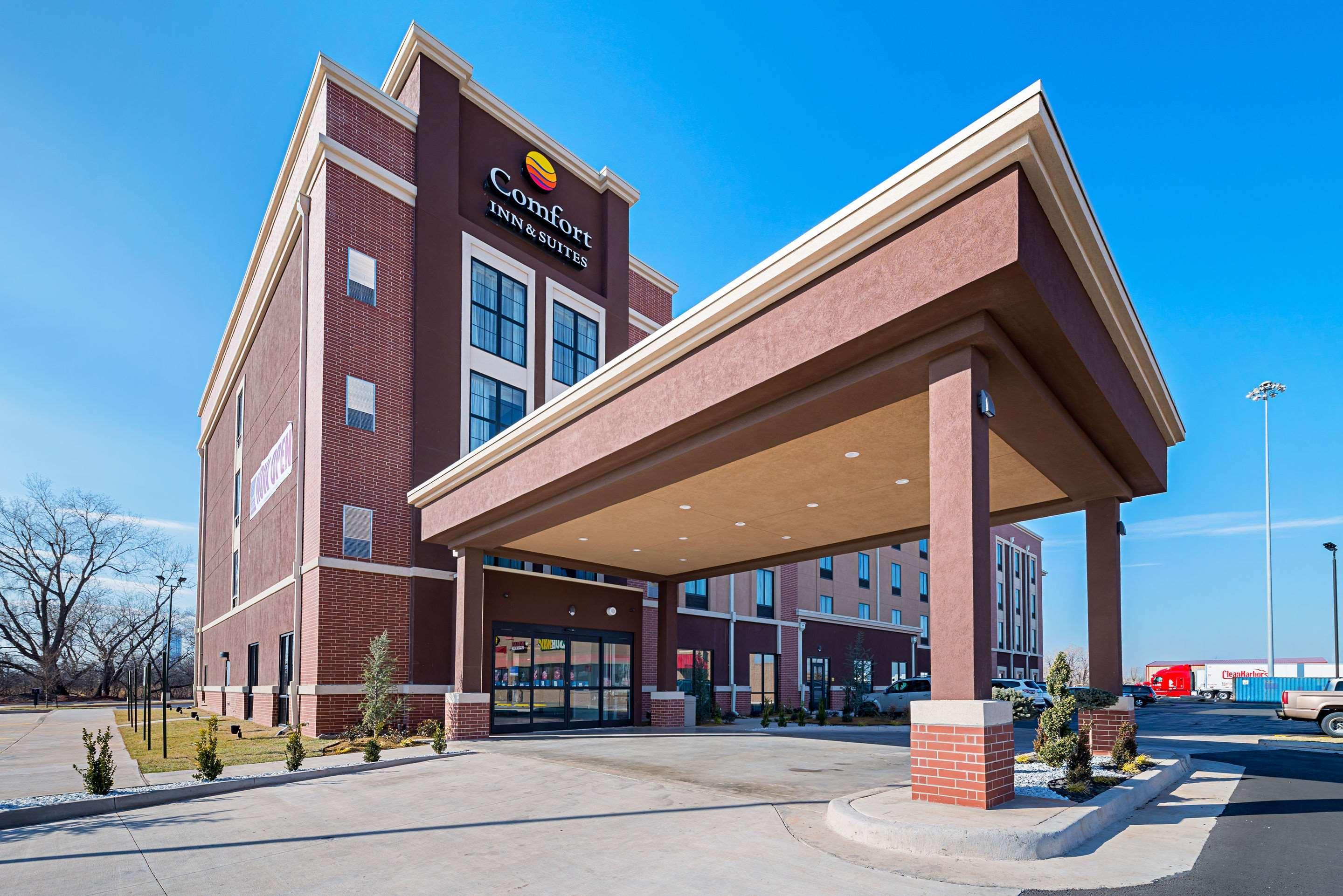 Comfort Inn & Suites Oklahoma City Near Bricktown Exterior foto